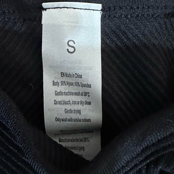 #158,Persit/Max Allie, ribbed workout set, size small - Picture 2 of 3